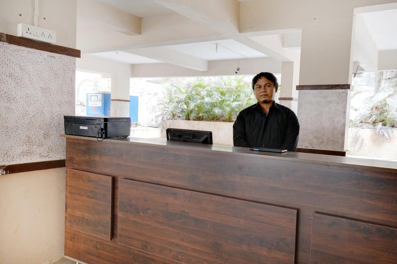 Oyo 41102 Hyderabad Elite Hotel Haidar Sahibguda Ngoại thất bức ảnh